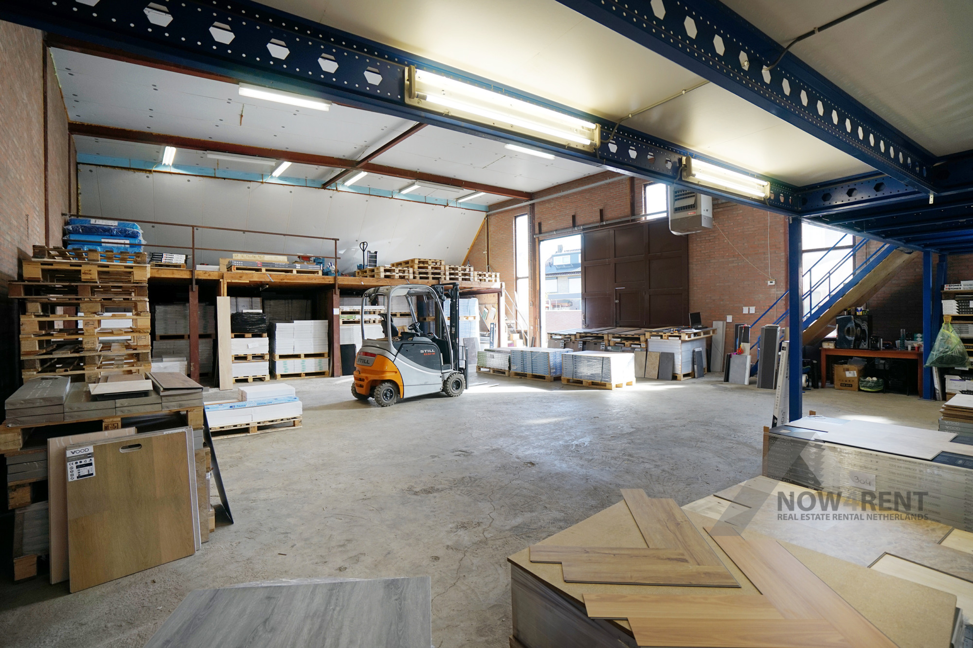 04 Veldhoven Kapelstraat zuid 45 Hal + Buitent. + magaz. Kapelstraat-Zuid 45, Veldhoven