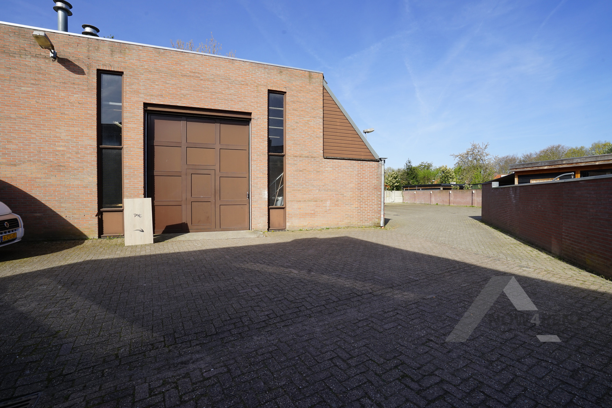 13 Veldhoven Kapelstraat zuid 45 Hal + Buitent. + magaz. Kapelstraat-Zuid 45, Veldhoven