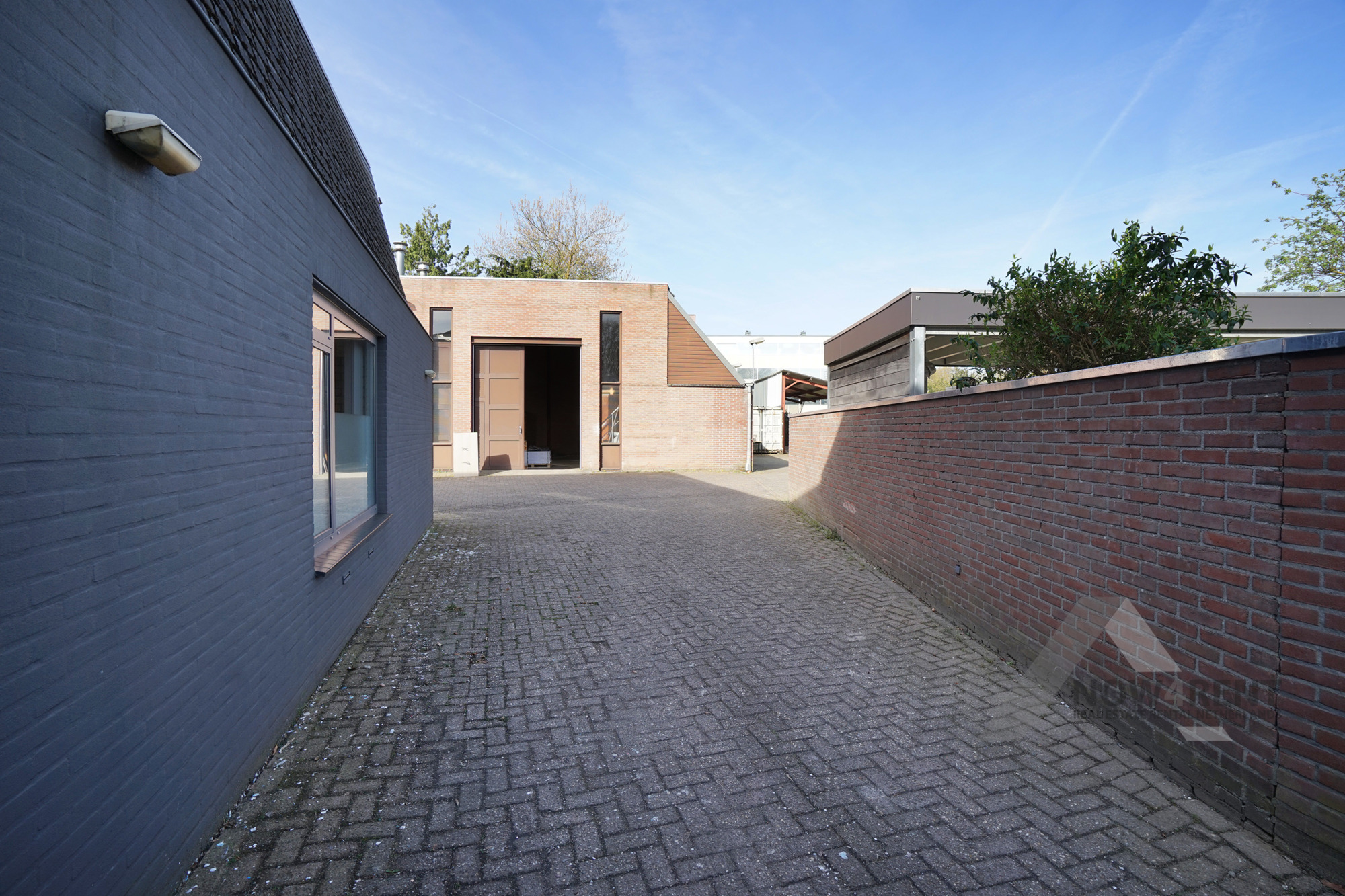 16 Veldhoven Kapelstraat zuid 45 Hal + Buitent. + magaz. Kapelstraat-Zuid 45, Veldhoven